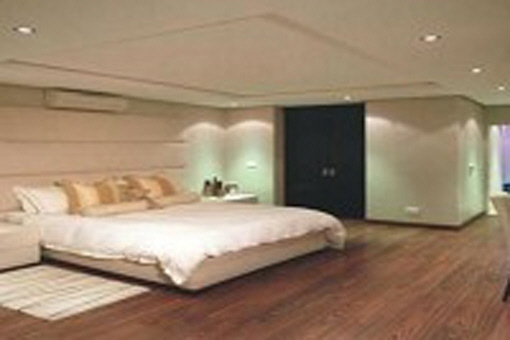 One of the 3 bedrooms with king size bed